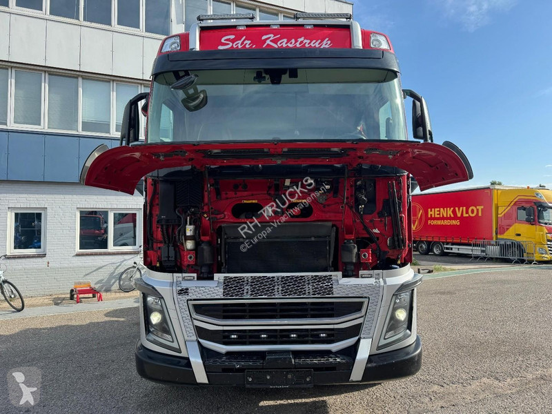 شاحنة Volvo 16750 6X4 EURO 6 + EPSILON S260Z +...