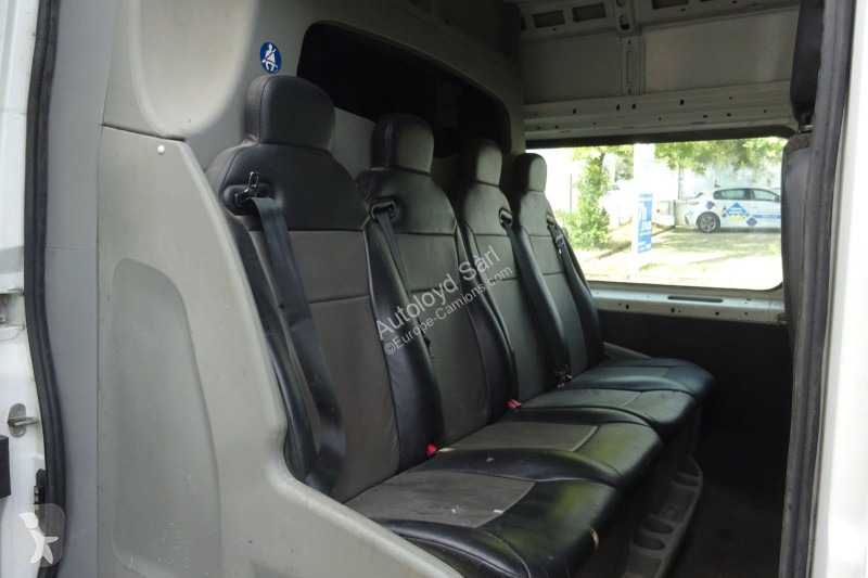 Camion Peugeot BOXER 2,2 HDI 130 7 PLACES