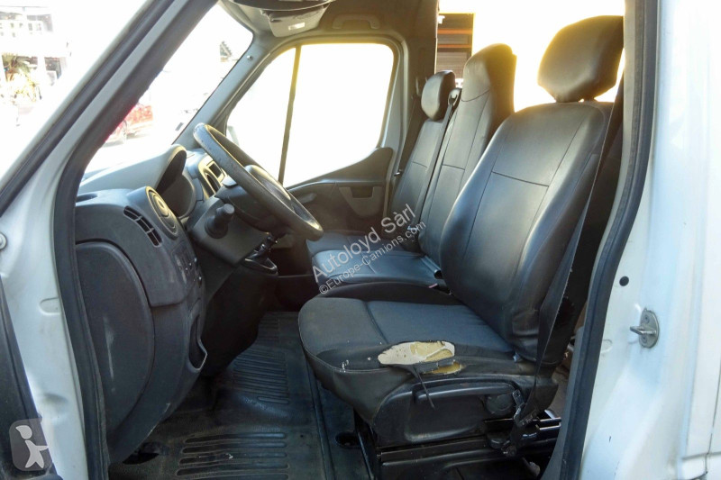 Camion Renault MASTER 2,3 DCI 131 7 PLACES
