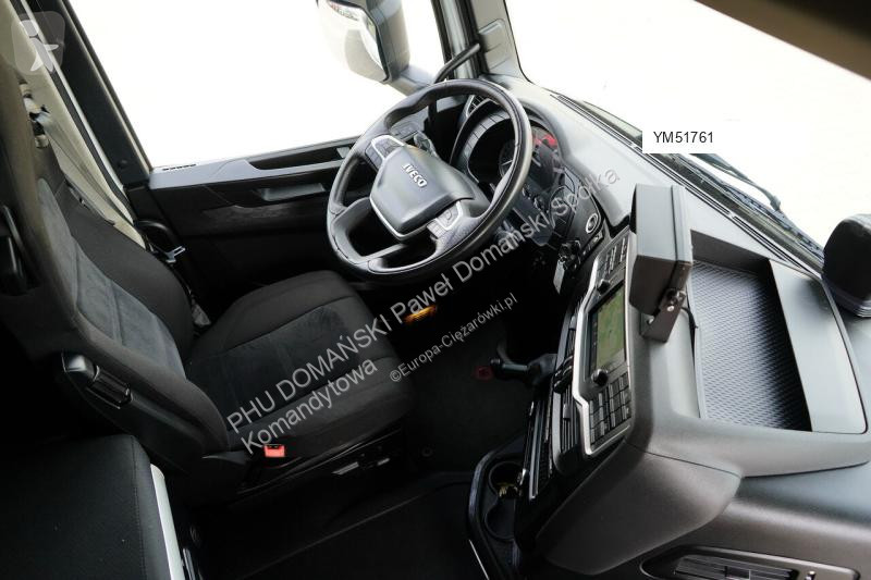 Camión Iveco / 420 / E 6 / KONTENER + WINDA /...