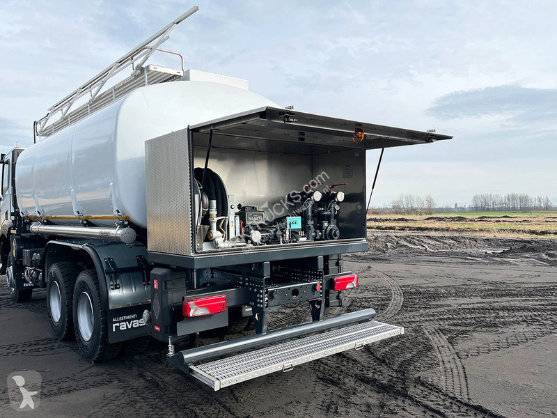 Camión Iveco AD380T43WH AT Fuel Tank Truck (4...