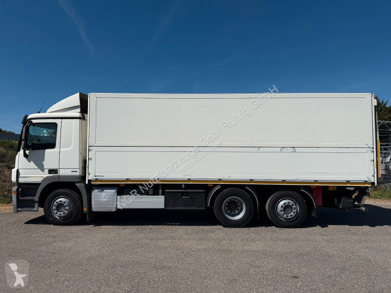 شاحنة Mercedes 2536 6x2 Getränkekoffer |...