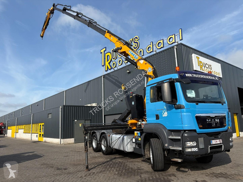 شاحنة MAN 33,360 + EFFER 210/4S 4 X EXT. + JIB...
