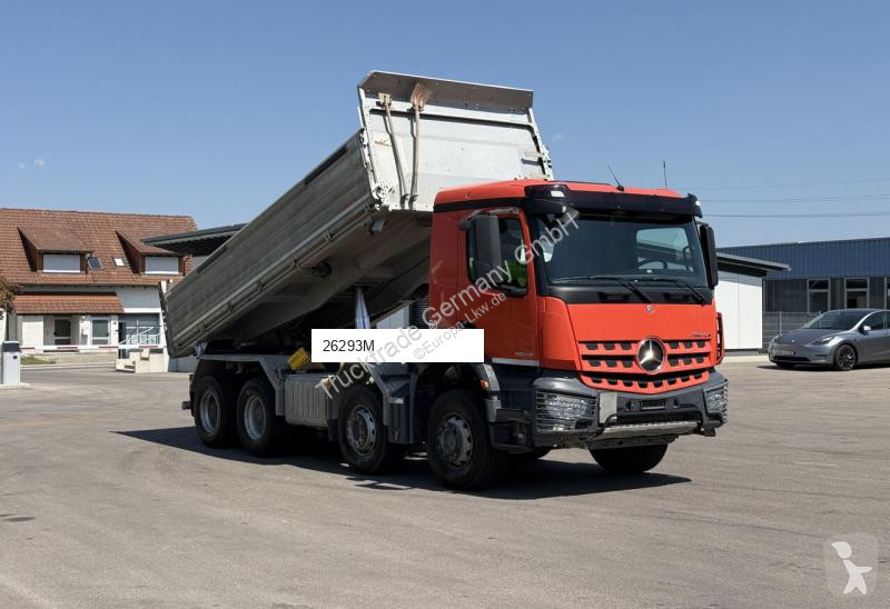 شاحنة Mercedes 3243