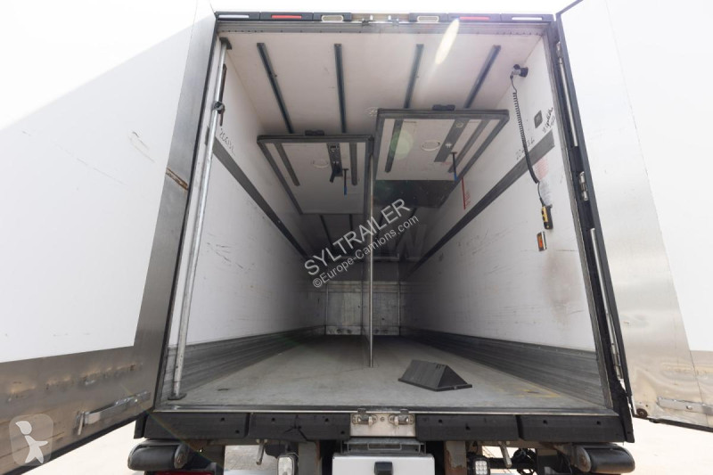 شاحنة Renault  D26 WIDE 380 DXI