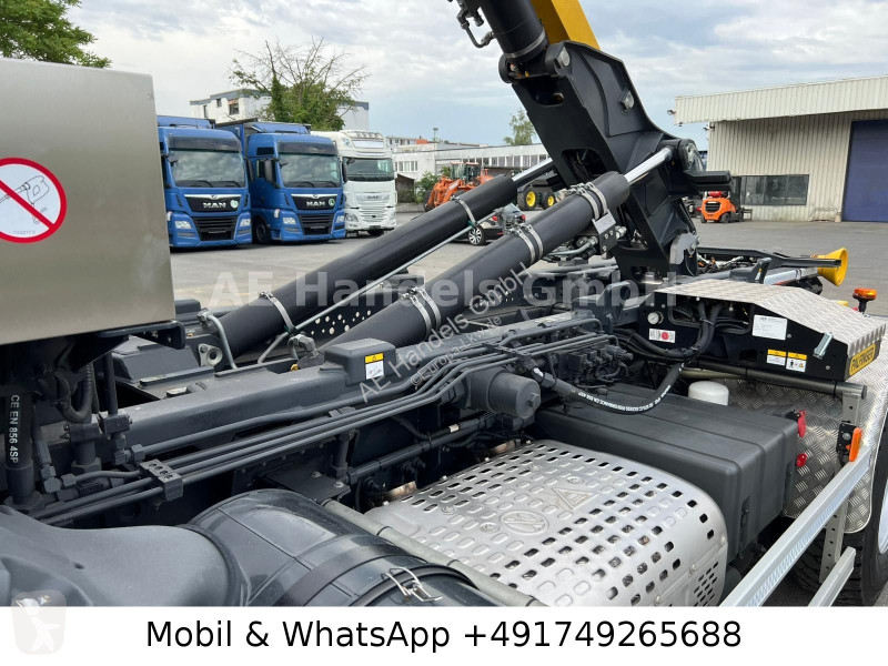 شاحنة Iveco 360 AD BL 4x4 Palfinger P14A...