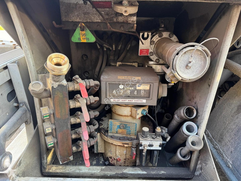 شاحنة Volvo 460 8X2 EURO 6 + 24.000 LITERS - 5...