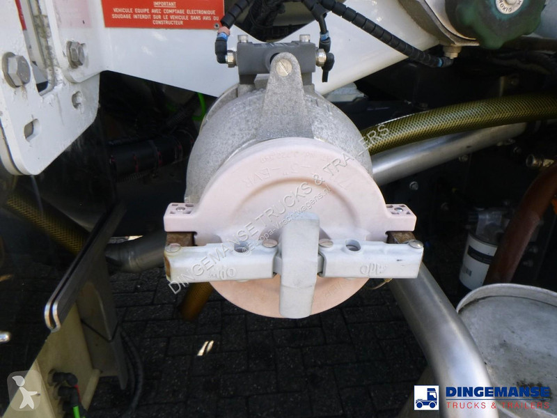 شاحنة Renault 270 4x2 fuel tank 13.7 m3 / 4 comp