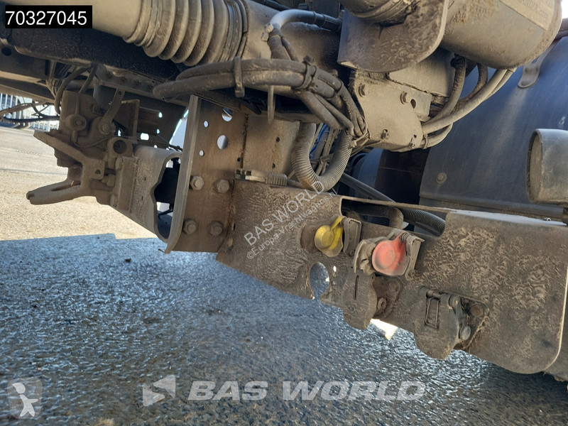 شاحنة Volvo 320  4X2 19t chassis 550cm Radstand...