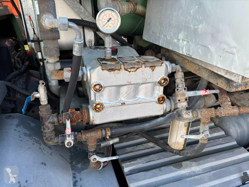 Camion Mercedes 1018 4x2 FFG 5100 l / pressure...