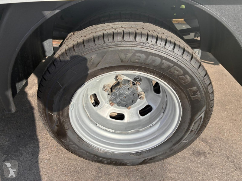 Iveco  35C16 3.0 20m3 van