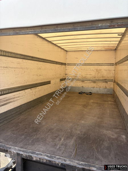 Camion Renault D Cab 2.1