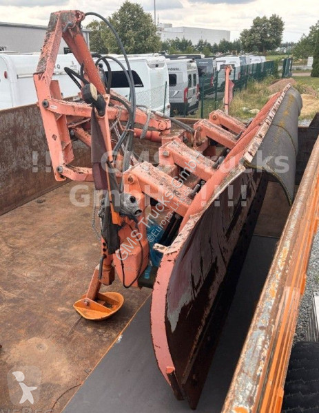 Camión Mercedes 1841 / 4X4 / 13m Hiab Kran /...