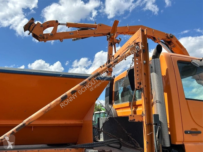 Vehículo de limpieza viaria Unimog U 300 4x4 U...