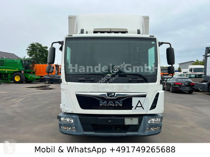 Vrachtwagen MAN 12.220 C BL...