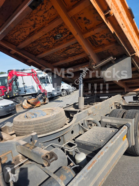 Camion Mercedes 1218 / Kipper+Kran / load...
