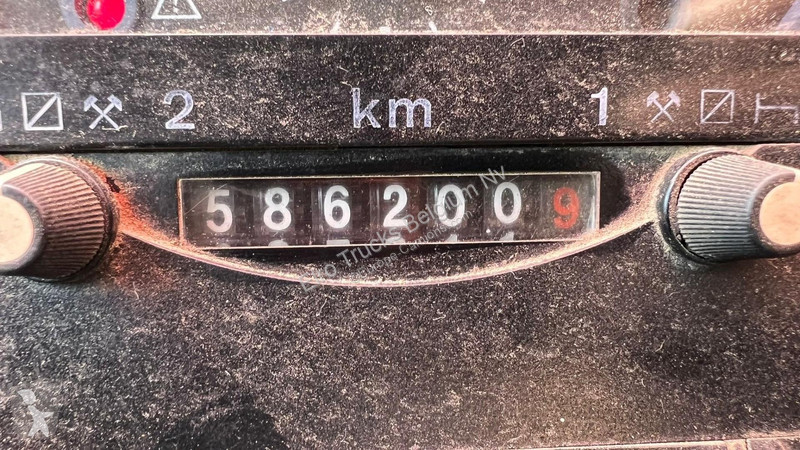 Camión Volvo - 320 (MANUAL PUMP / PERFECT...