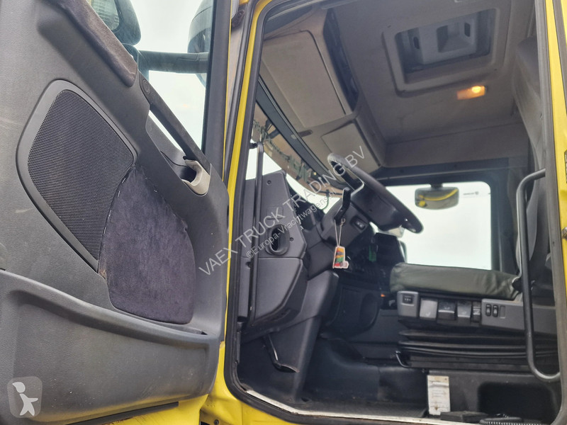 Camión Scania 4x2 - Finkl livestock 16.8M2 -...
