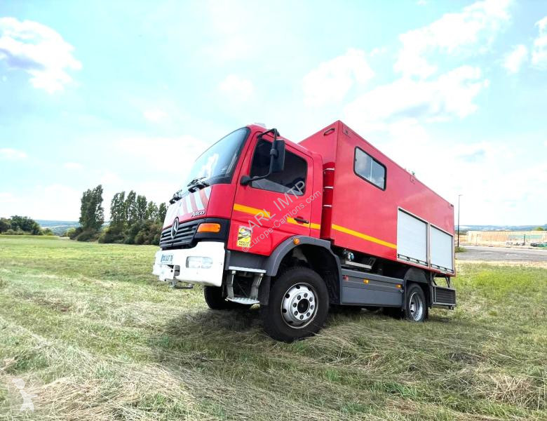 Camión Mercedes ATEGO 1018 4X4 CARAVANE