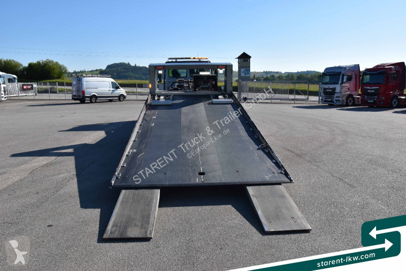 Camion Mercedes 1330L 4x2 Abschleppwagen...
