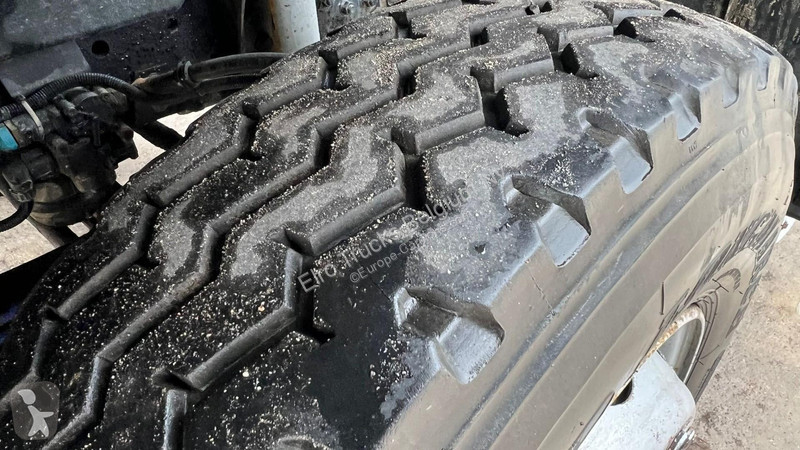 Vrachtwagen MAN (MANUAL PUMP / LAMES / BIG AXLE...