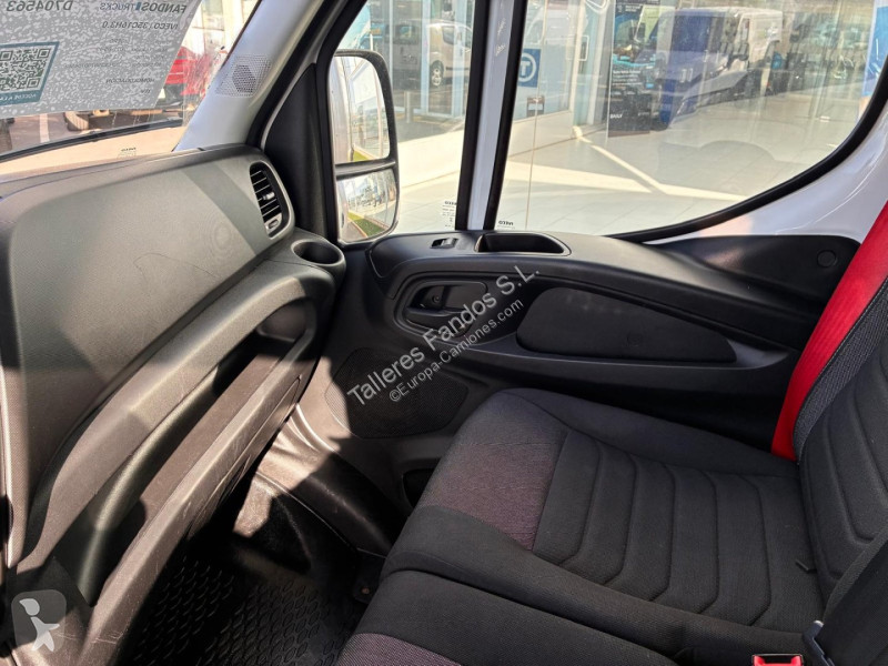 Vrachtwagen Iveco  35C16 3.0 20m3