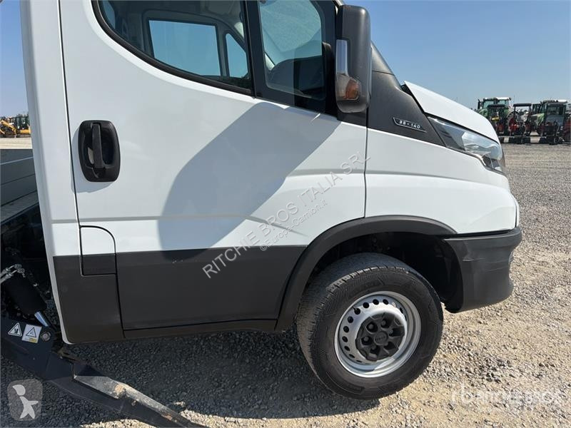Camion Iveco 19-8,5 HQ 19 m on Iveco 35-140...