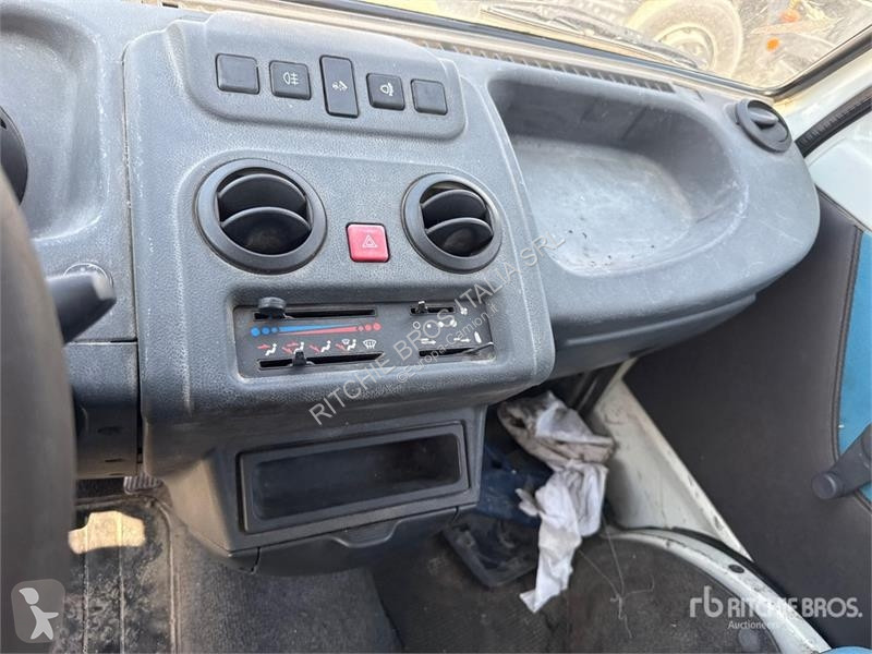 Комерційні автомобілі Piaggio