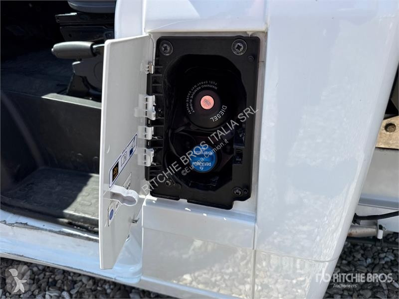 Camión Opel 2.2 103 KW PR PL L4 Curtain Side Truck
