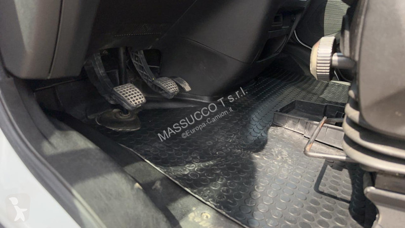 Camión Iveco DAILY 60-150 4x2