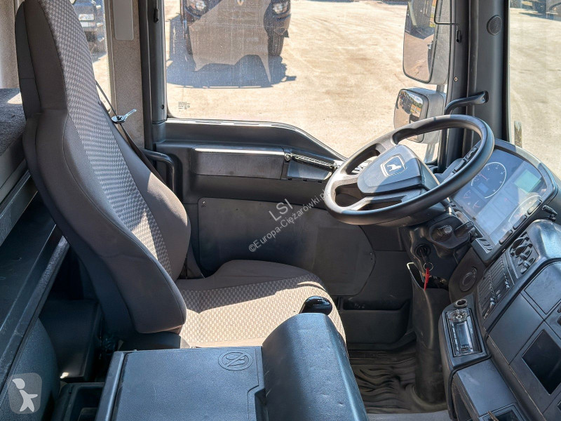 Camión MAN 41.430 * HIAB 700 E-6 + FUNK * 8x4