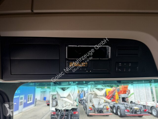 Camion Mercedes 2551 6x2 Fahrgestell Euro 6e
