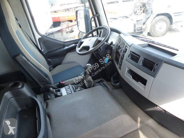 Kamion Volvo 320