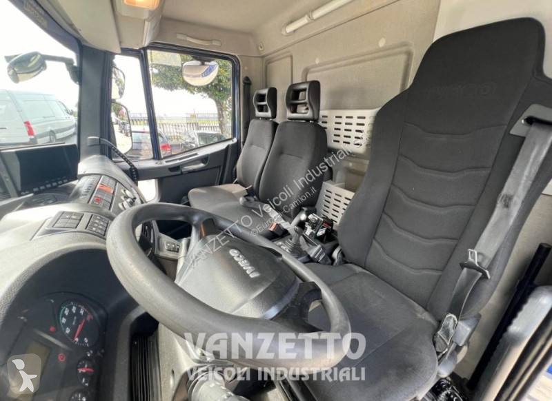 Kamion Iveco 120 EL 22