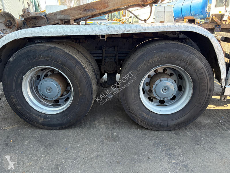 Camión Mercedes 2641 Multilift - 6x4 - V6 -...