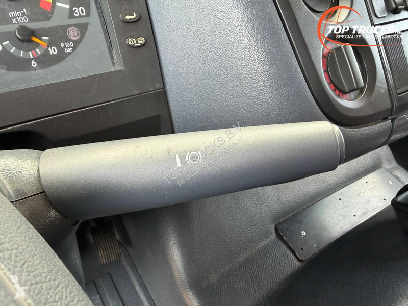 Camión Mercedes 1328 4x4 2000L - 100KM/H