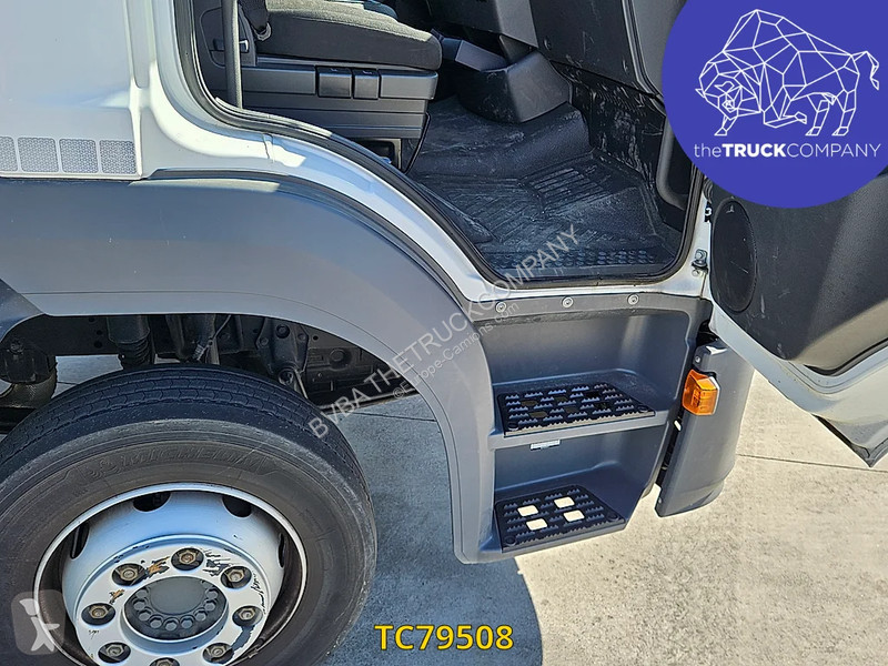 Camión Mercedes 1221