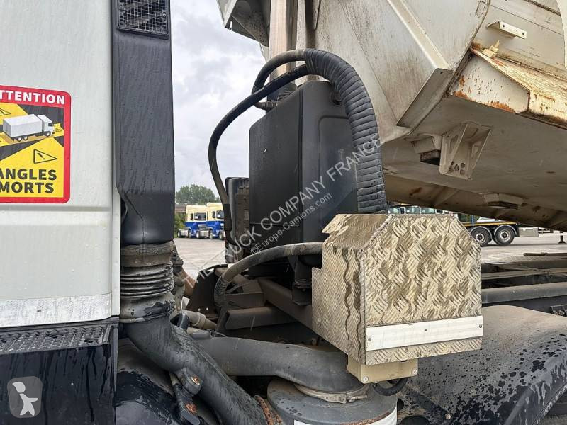 Iveco 450 truck