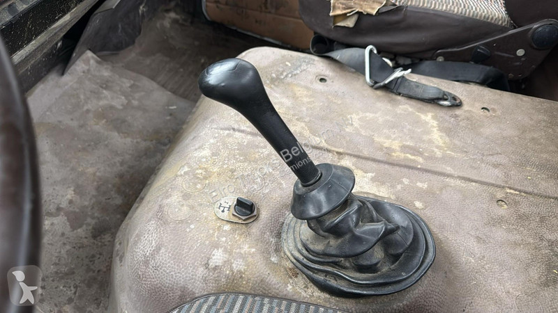 Teherautó Mercedes SK  (MANUAL PUMP / POMPE...