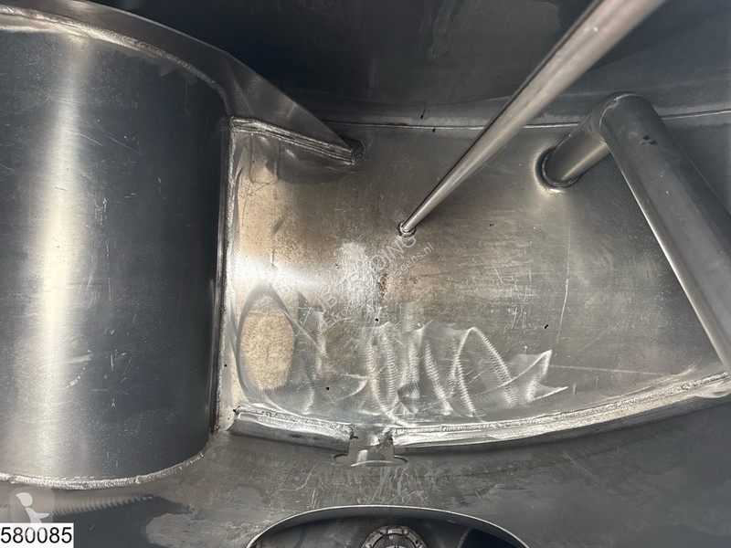 Kamion Mercedes 1824 EURO 5, ADR, 13.500 L, 2 Comp
