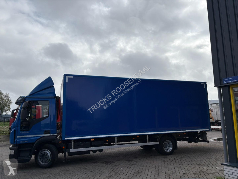 Camión Iveco 120E21 + 4x in stock + euro 6 + lift