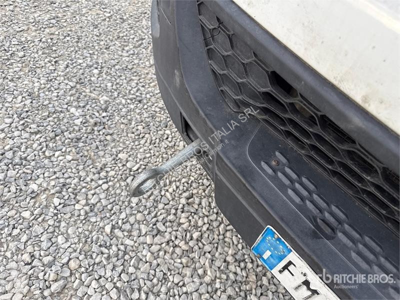Camión Iveco 35C12 Dump Truck (Inoperable)