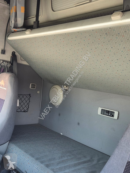 Teherautó Volvo 420 Globetrotter XL 6x2*4 - BDF...