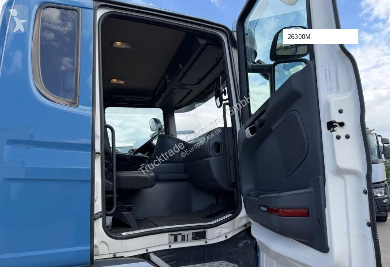 Camión Scania Multilift XR26Z65-P-IT2B