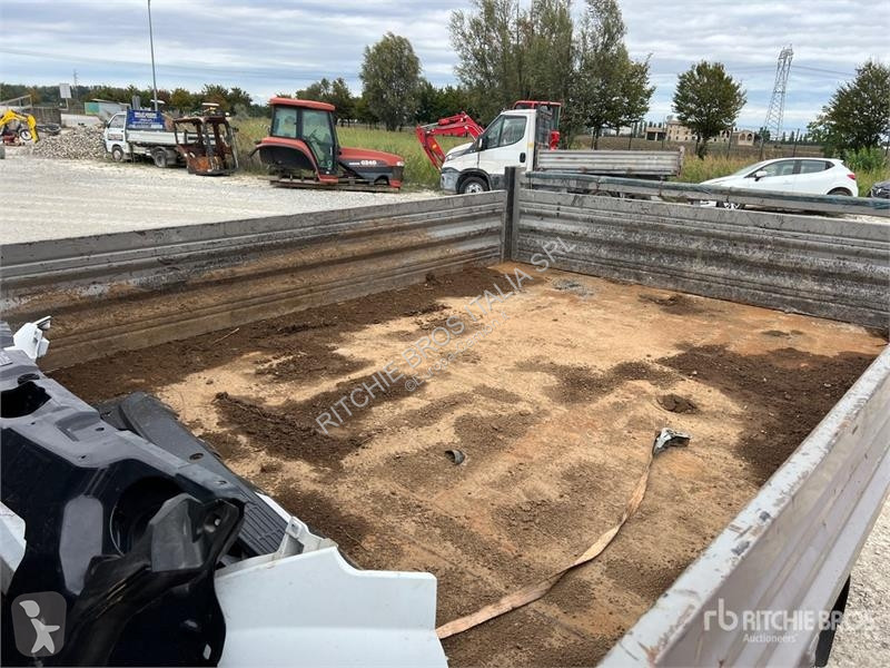 Camion Iveco 35-120 Dump Truck (Inoperable)