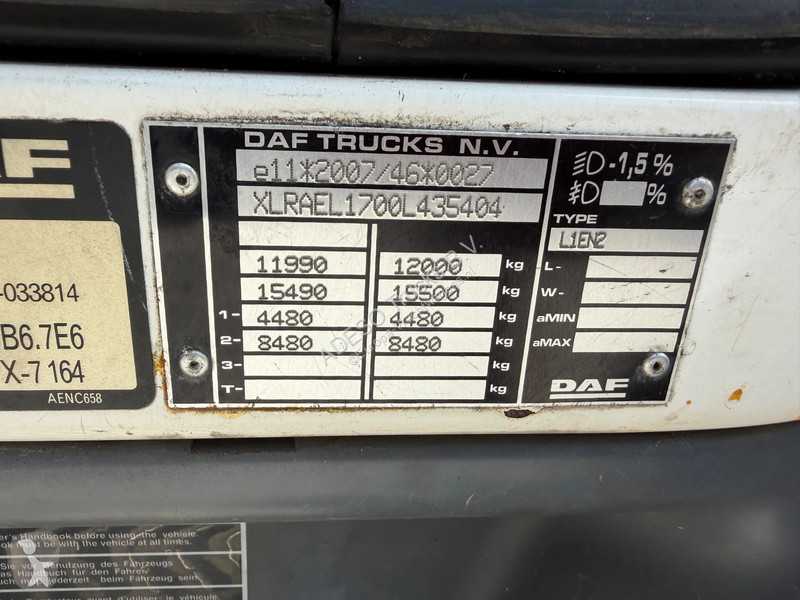 Camião DAF 220 12T, box heater