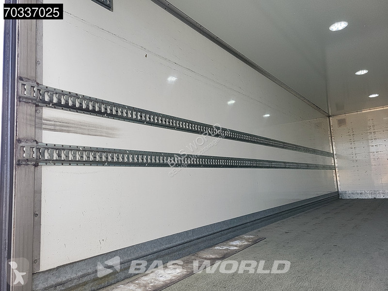 Camion Mercedes 2124 4X2 2t Tailgate 6-Cylinder...