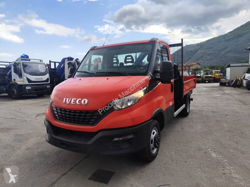 Véhicule utilitaire Iveco 35C14
