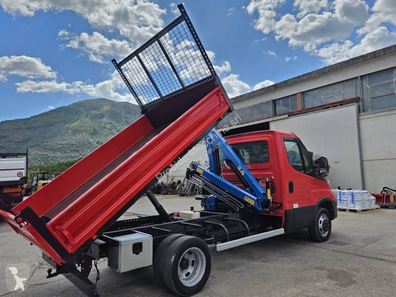 Véhicule utilitaire Iveco 35C12