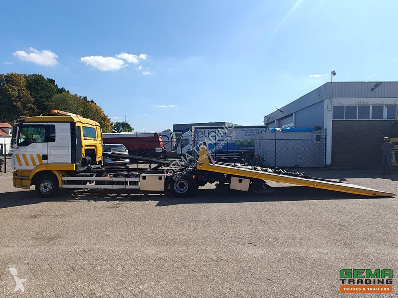 Camião MAN 210 4x2 Sleeper Cab Euro4 - Recovery...